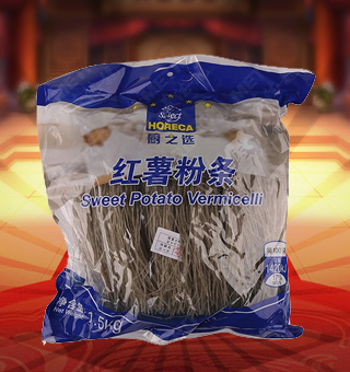 厨之选红薯粉条产自山东济宁1.5kg每袋，精选优质绿豆淀粉等为原料，融合水精制而成，品质优良，天然上等，营养丰富。入口顺滑，口齿留香，产品选料考究，口味纯正，美味又健康，品质优质，值得信赖。塑料质地包装，粉丝分明可见，食用简单方便，是厨房常备品的上佳选择。