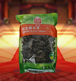 荟食(FINE LIFE)一级东北黑木耳产自黑龙江牡丹江250g每袋，精选新鲜食用木耳，从采摘、加工、包装都经过严格的食用消毒检验，卫生安全，放心食用。口感香脆富有弹性，食用价值高，可用来配菜、凉拌、搭配煲汤、小炒等，多种吃法，多种营养选择。采用透明的塑料包装，大气美观，新鲜清晰可见，方便消费者们的选购，质量保证，放心购买。