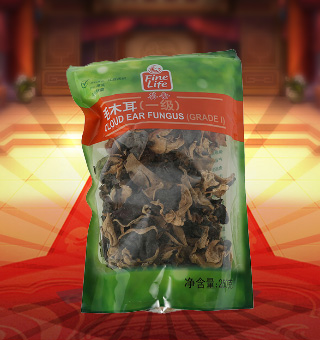 荟食(FINE LIFE)一级秋木耳产自吉林省吉林市250g每袋，精选新鲜食用木耳，从采摘、加工、包装都经过严格的食用消毒检验，卫生安全，放心食用。口感香脆富有弹性，食用价值高，可用来配菜、凉拌、搭配煲汤、小炒等，多种吃法，多种营养选择。采用透明的塑料包装，大气美观，新鲜清晰可见，方便消费者们的选购，质量保证，放心购买。
