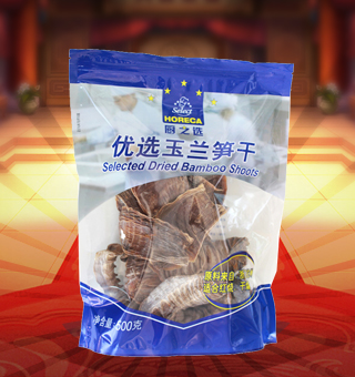 厨之选(HORECA SELECT)优选玉兰笋干产自浙江杭州500g每袋，玉兰笋干是用鲜嫩的春笋或冬笋经加工而成的干制品，由于形状和色泽很像玉兰花的花瓣，故称“玉兰片”，经采摘后，进行蒸、阴干、剥去外壳、再放入筛内进行烘焙。工序皆为粗加工，以得到玉兰片的好品质，不含任何添加剂防腐剂。