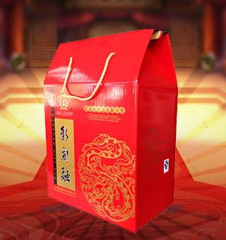 新闽融自选礼盒为大家推荐一款新闽融自选礼盒，您可以随意选择任何新闽融商品进行随机搭配噢，借着中秋节即将来临之际，甄选佳品礼盒绝对是馈赠亲朋好友，父母长辈的首选！！