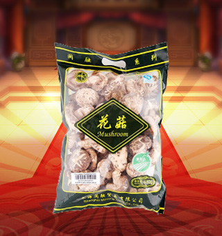 闽融花菇产自浙江丽水400g每袋，花菇是菌中之星。花菇的顶面呈现淡黑色，菇纹开暴花，白色，菇底呈淡黄色。花菇因顶面有花纹而得名，肉厚、细嫩、鲜美，食之有爽口感。