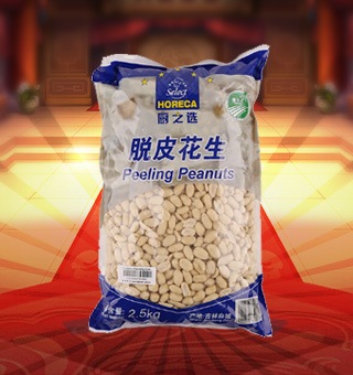 厨之选HS脱皮花生产自吉林白城2.5kg每袋，精选脱皮花生为原材料，经人工清洗去杂等多道工序，精心制作而成。质地干燥，选料考究，口味纯正，特有的醇香，品质有保障，受众人喜爱。塑料质地包装，其含有丰富营养，使用方便，美味可口，深受广大消费者青睐。