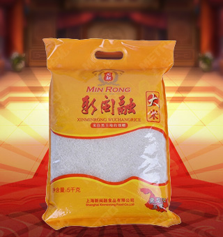 新闽融大米产自黑龙江五常10kg每袋，五常大米受产区独特的地理、气候等因素影响，干物质积累多，直链淀粉含量适中，支链淀粉含量较高。由于水稻成熟期产区昼夜温差大，五常稻花香大米中可速溶的双链糖积累较多，对人体健康有益，有助于消化吸收。